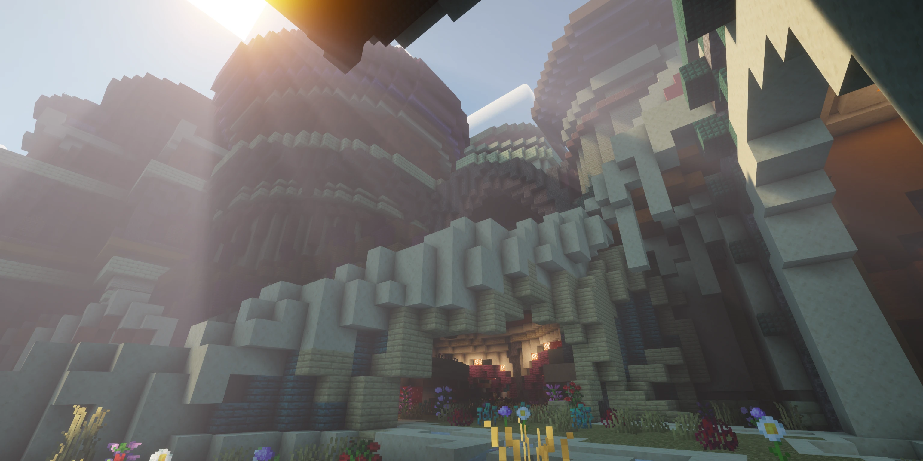 阳光下的繁花宫殿